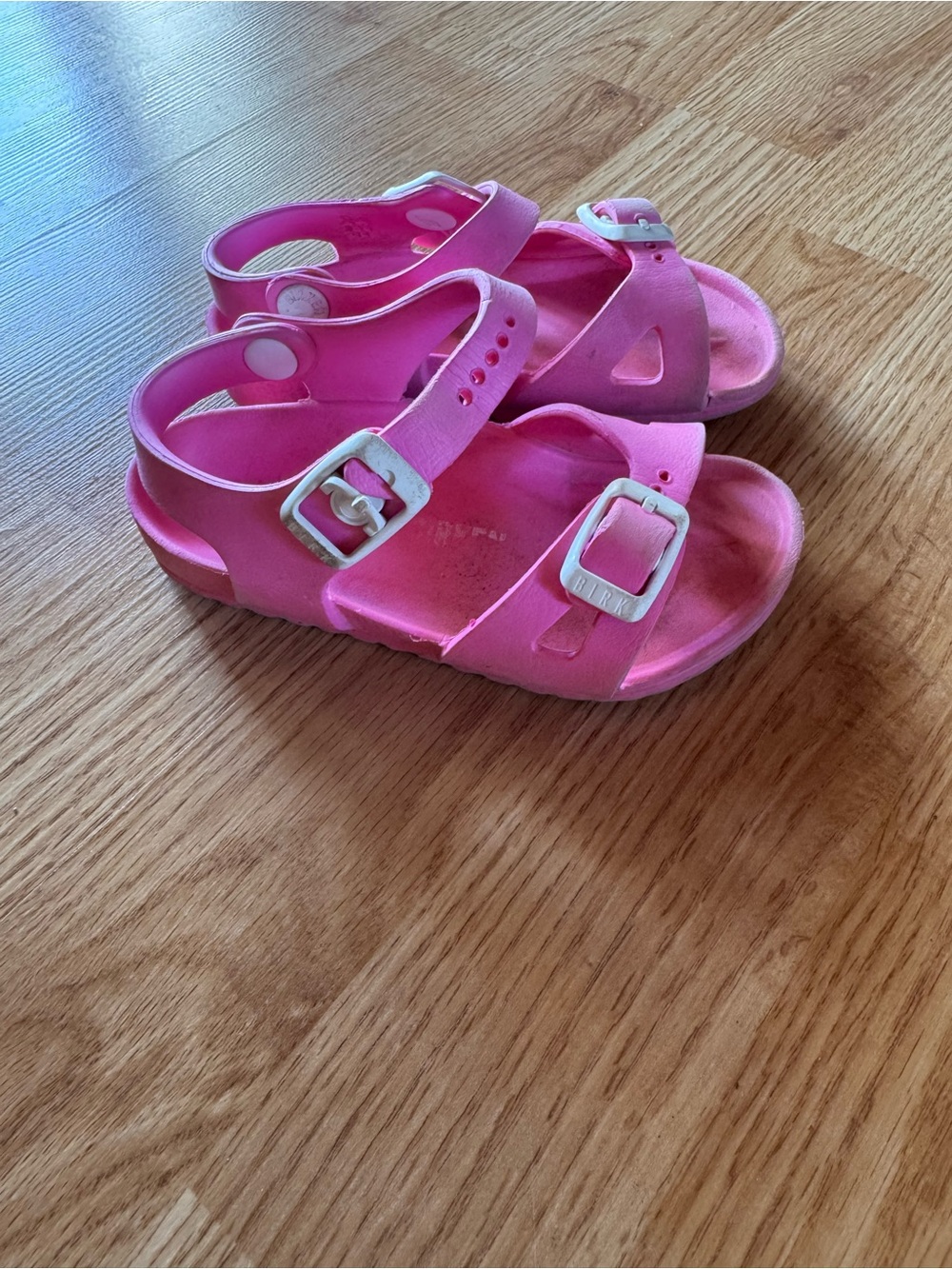 Birkenstock Kids Bright Pink Adjustable Buckle Sandals